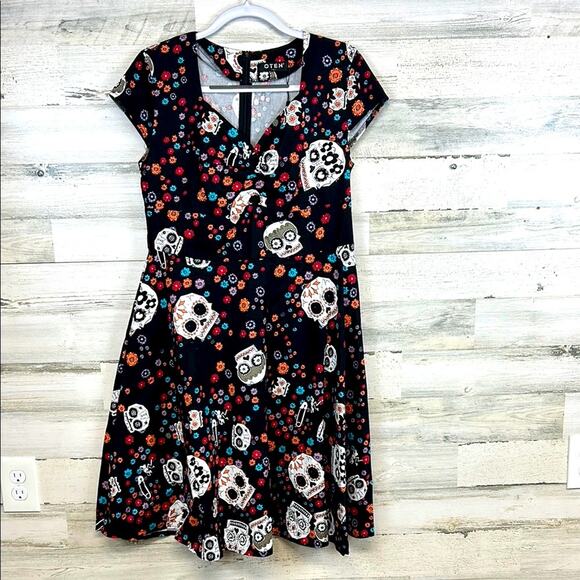 Oten Fit Flare Dress Women’s XL Black Sugar Skull Day Of Dead Pin Up Hot Topic - Picture 2 of 7